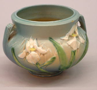 Roseville vase #647-4: Roseville Iris vase #647-4, 4.75''h