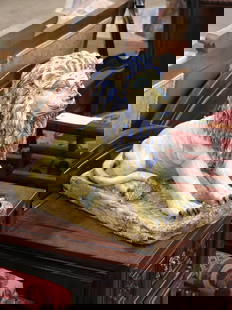 Fience lion: Majolica style glazed seated lion, apprx. 13''h