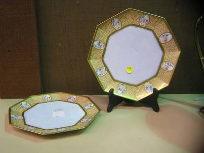Wedgwood gilt decorated plates: Pair of octagonal Wedgwood plates with gilt and floral decoration