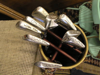 Bag with Wilson irons: Set of Wilson irons in bag