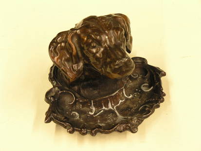 French spelter figural dog inkwell: French spelter figural dog inkwell with bronze patina, minor wear to patina in pen tray, approx. 4''h