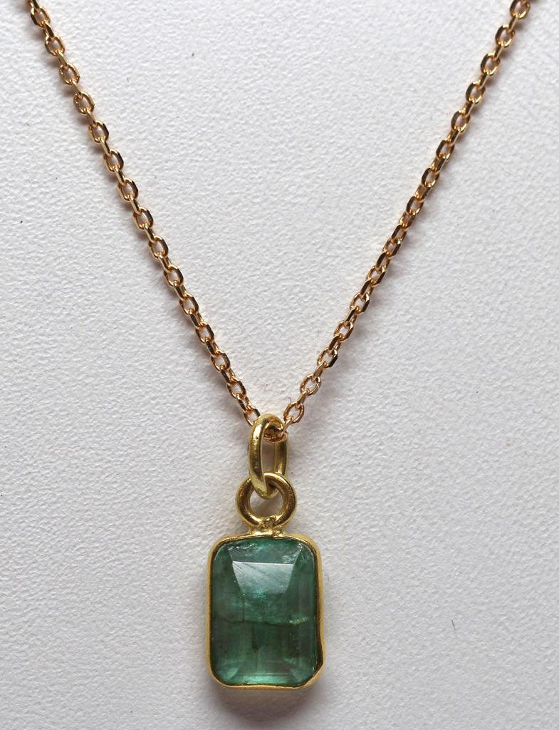 Emerald, 18k yellow gold pendant-necklace (1 of 5)