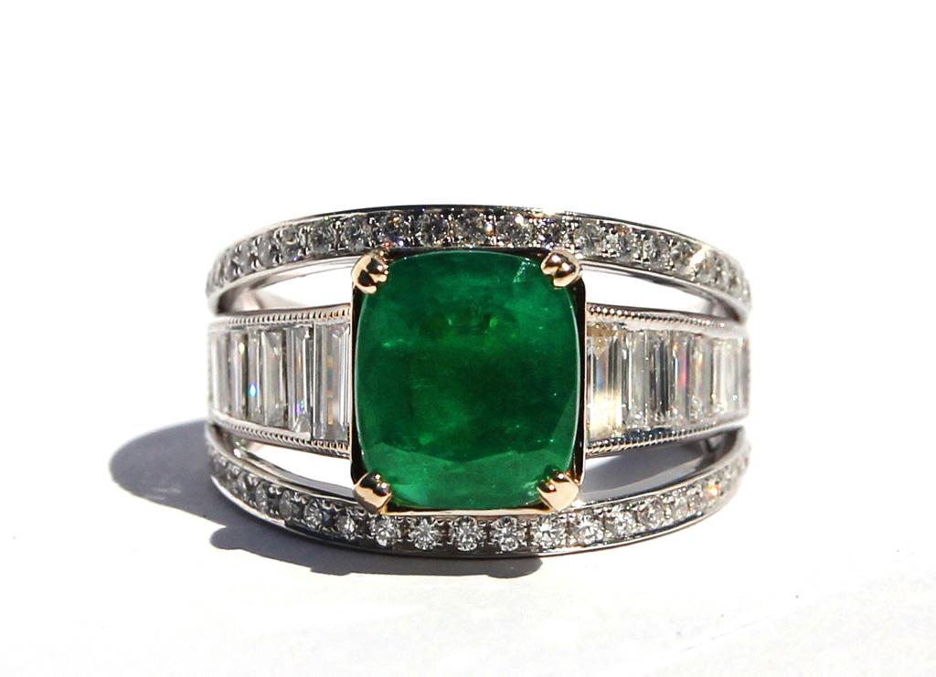 Emerald, diamond, 18K white gold ring (1 of 5)