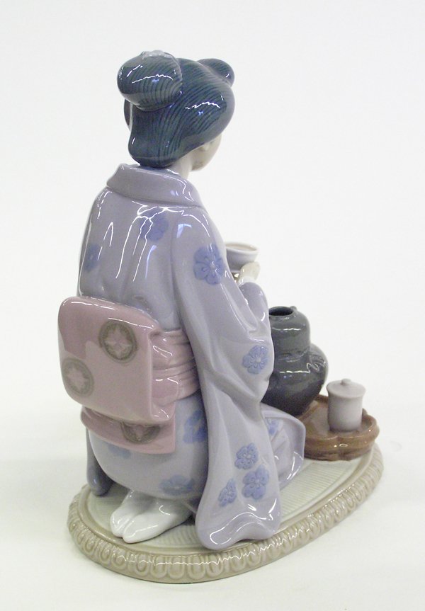Lladro porcelain figure Japanese woman - 2