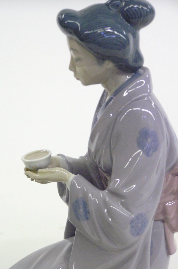 Lladro porcelain figure Japanese woman - 3
