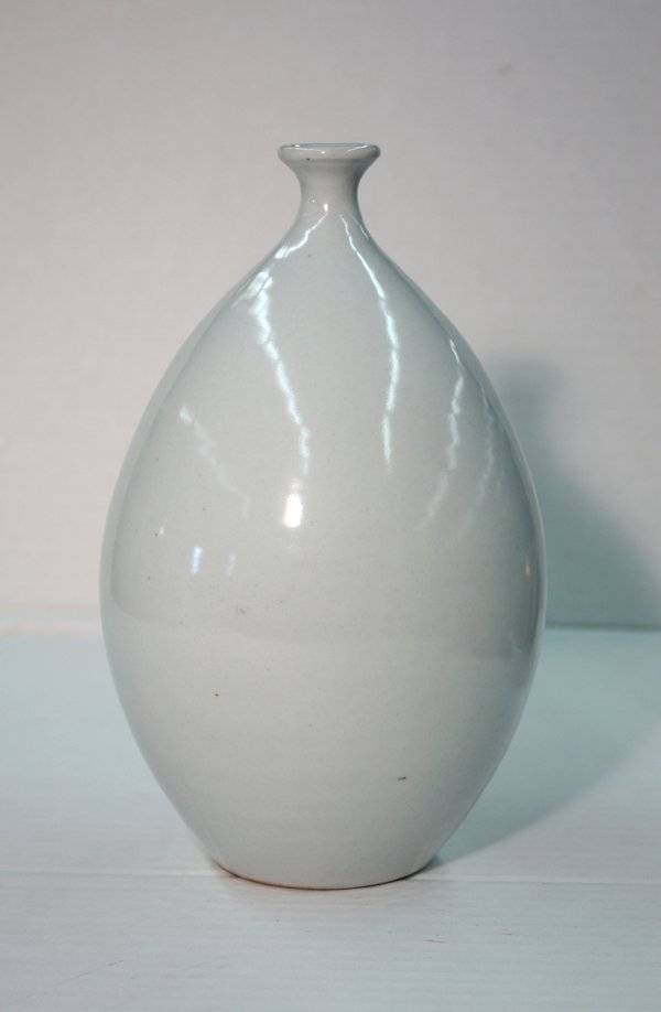 Korean Blue/White Ware Vase, 20th C - 2