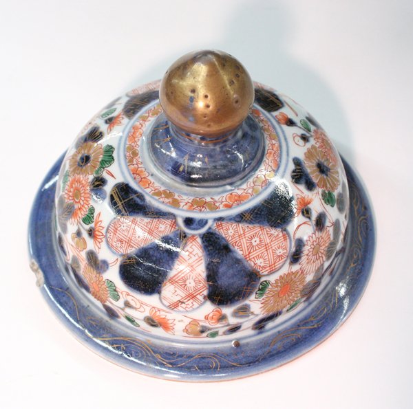 Japanese Imari Covered Urns, 18th C - 3