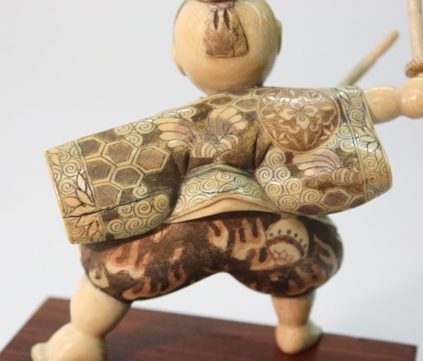 Japanese Style Ivory Figural Carving - 4