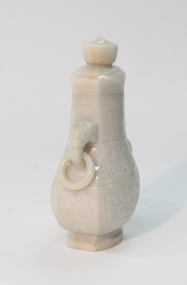 Chinese small jade urn with cover - 2