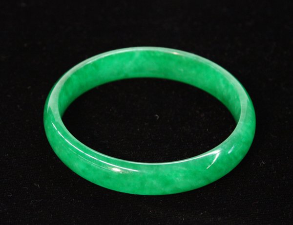 Chinese Apple Green Jadeite Bracelet