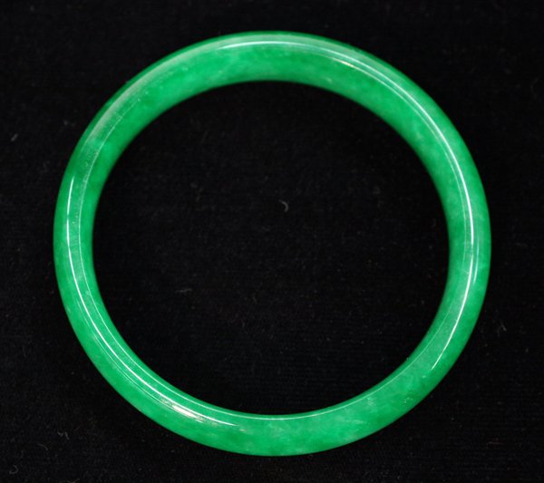 Chinese Apple Green Jadeite Bracelet - 2