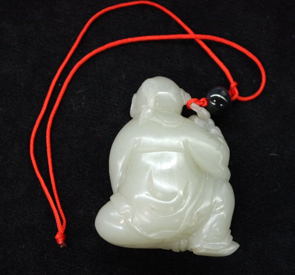 Chinese Nephrite Figural Toggle - 2
