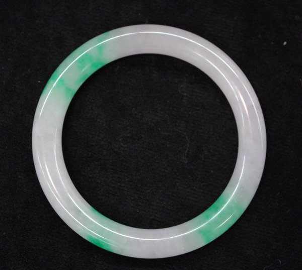 Chinese Jadeite Bangle Bracelet