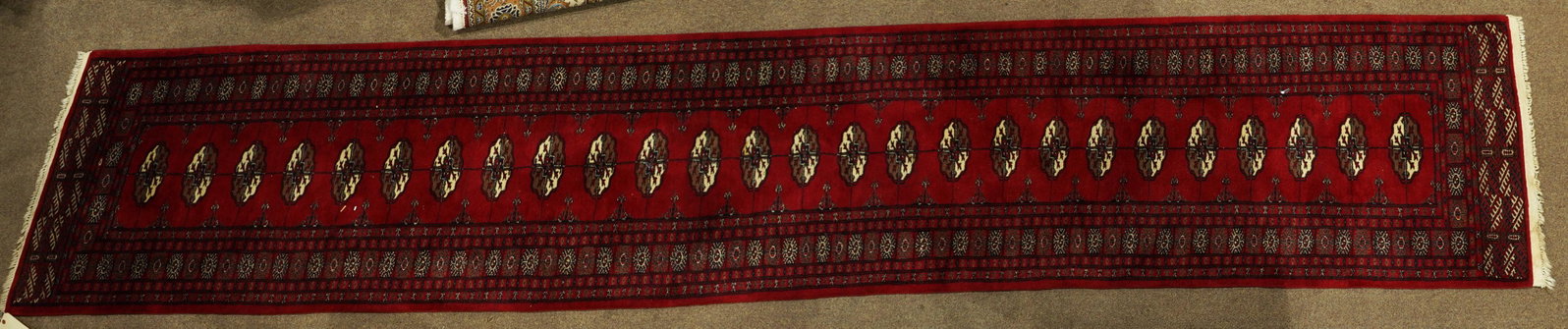 Pakistani Bokhara runner: Pakistani Bokhara runner, 2'8" x 14'4"