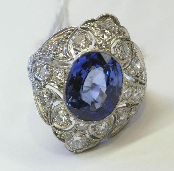 Sapphire and diamond ring platinum