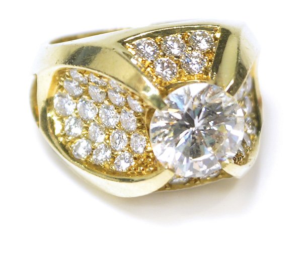 White gold ruby diamond ring