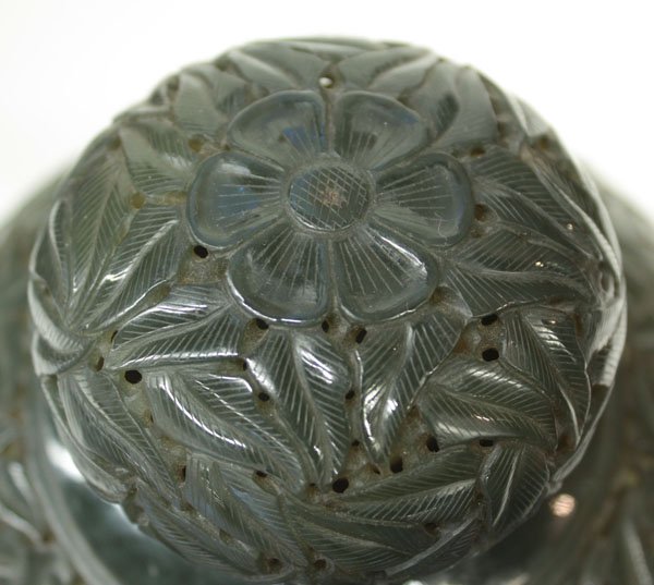 Chinese Mughal Style Spinach Jade Urn - 5