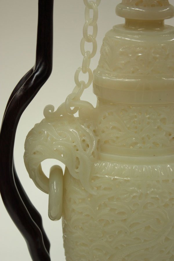 Chinese Mughal-style jade hanging urn - 3