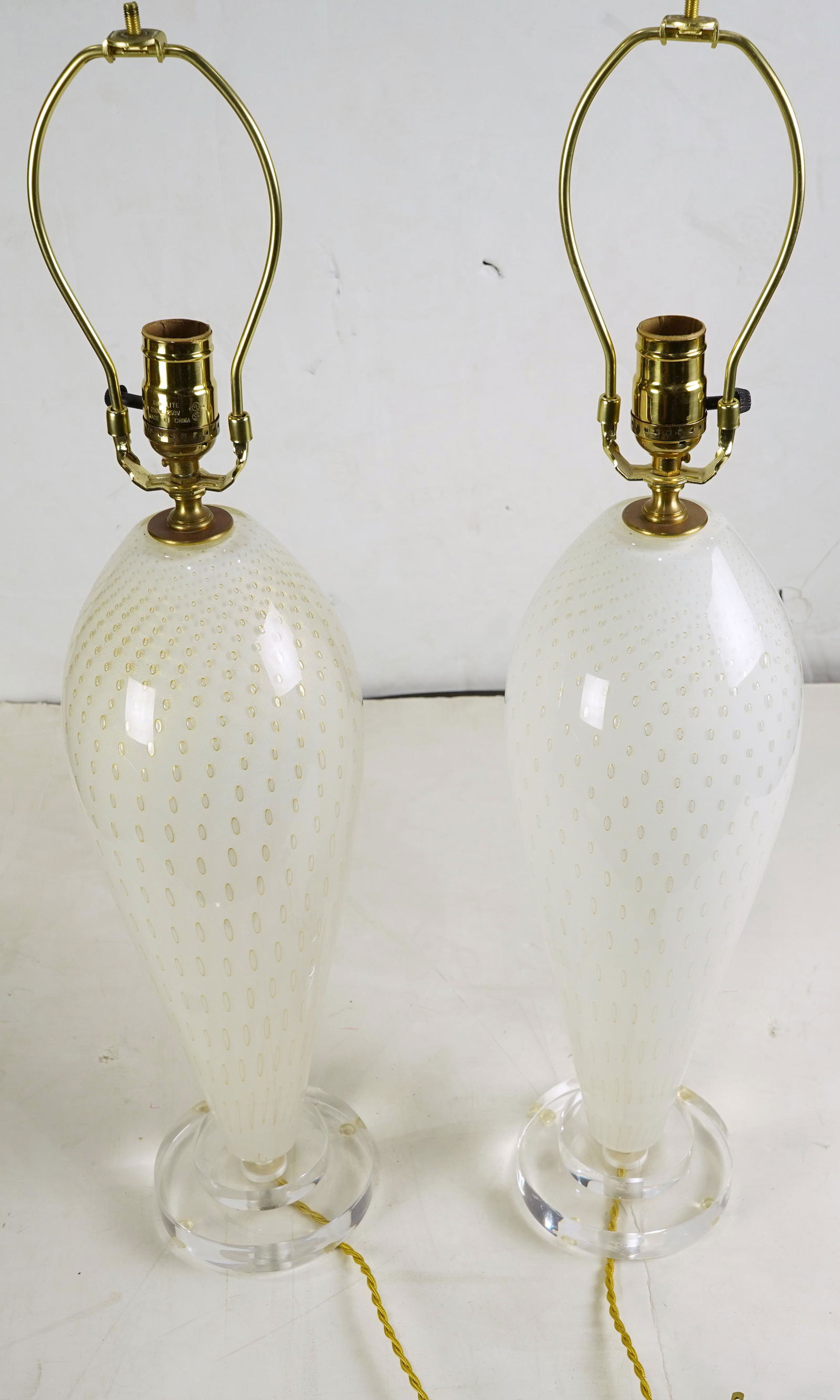 A pair of Murano glass and acrylic table lamps (1 of 3)