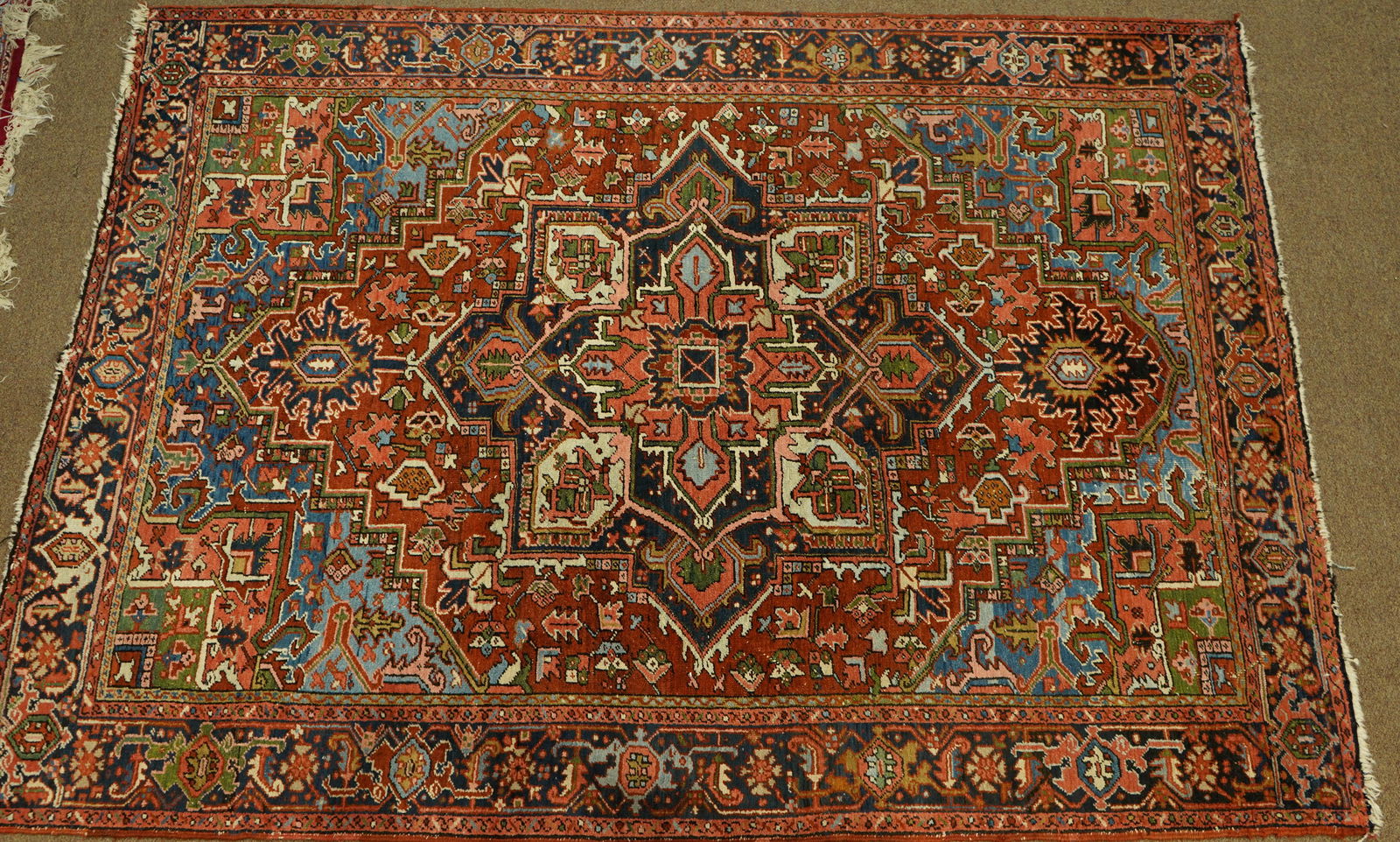 A semi antique Persian Heriz carpet (1 of 4)