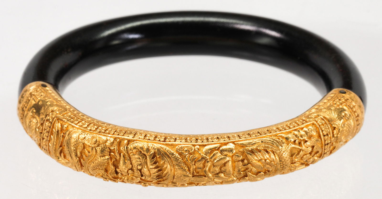 Black coral, 20k yellow gold bracelet (1 of 5)