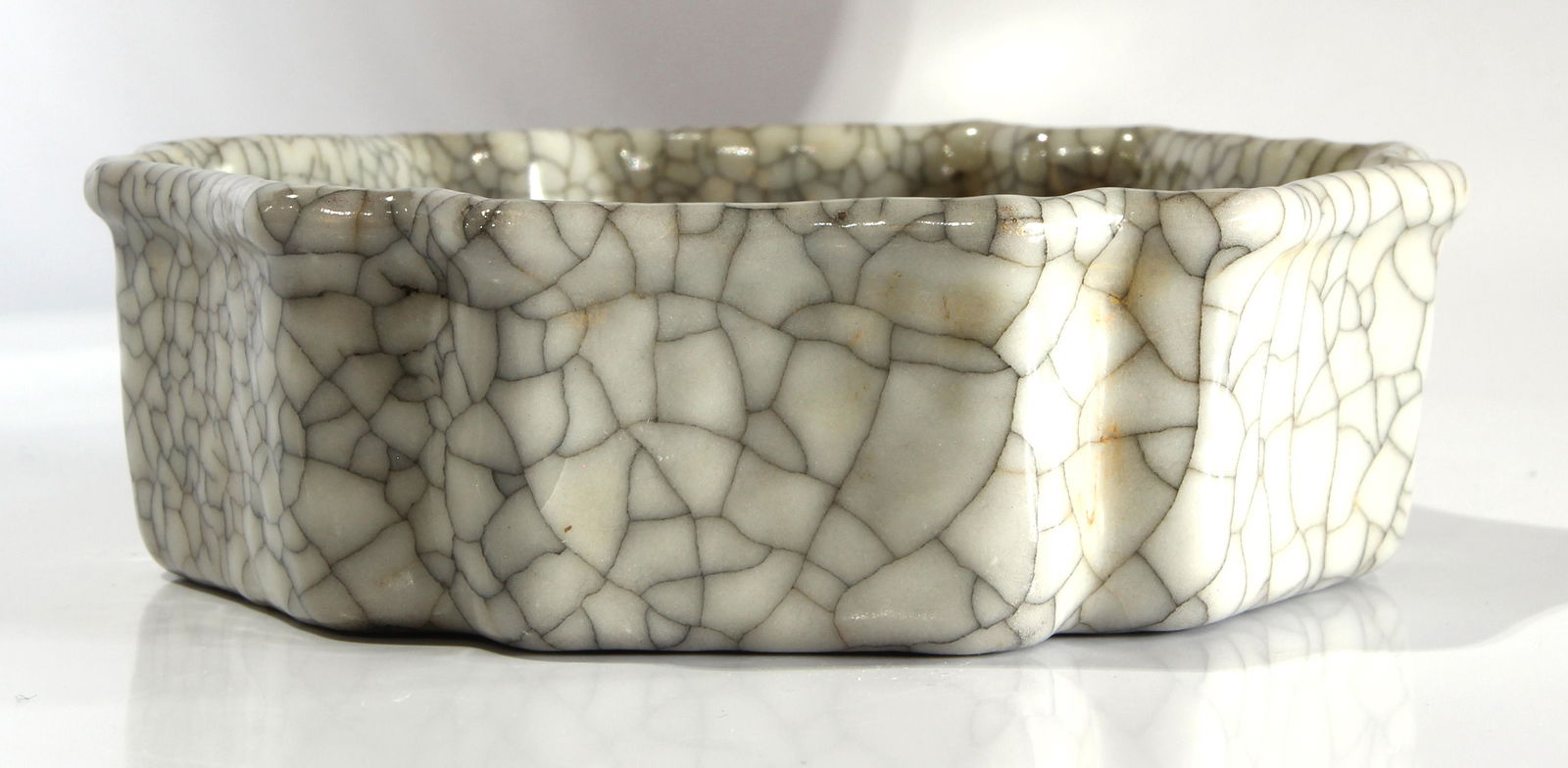 Chinese Ge-type petal lobed brushwasher (1 of 3)