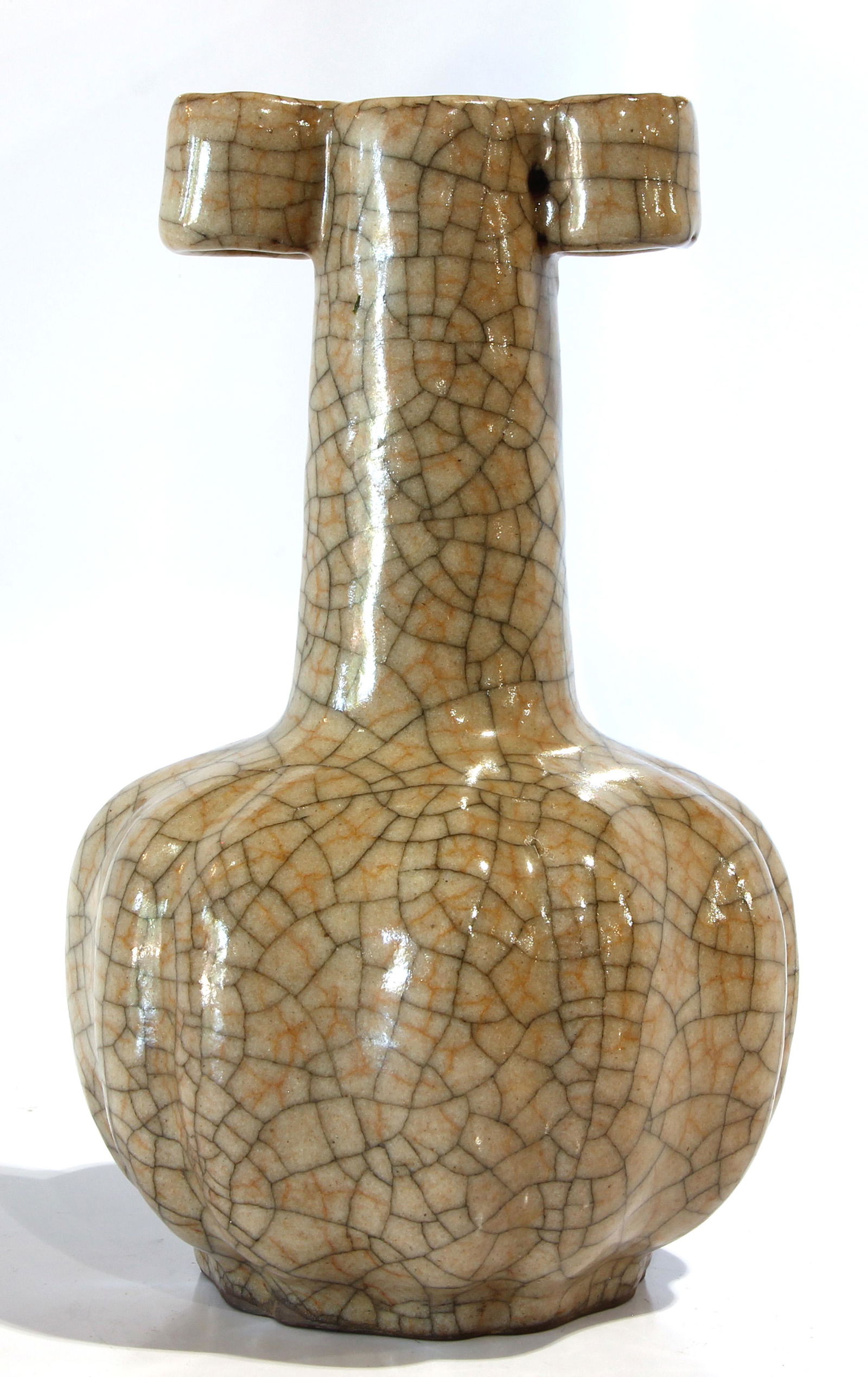Chinese Ge-type vase (1 of 3)