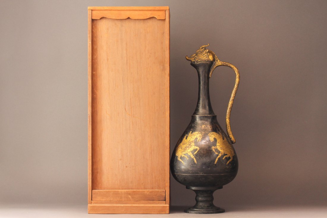 A Japanese Gilt Bronze Ewer with Phoenix-Head Cover (1 of 20)