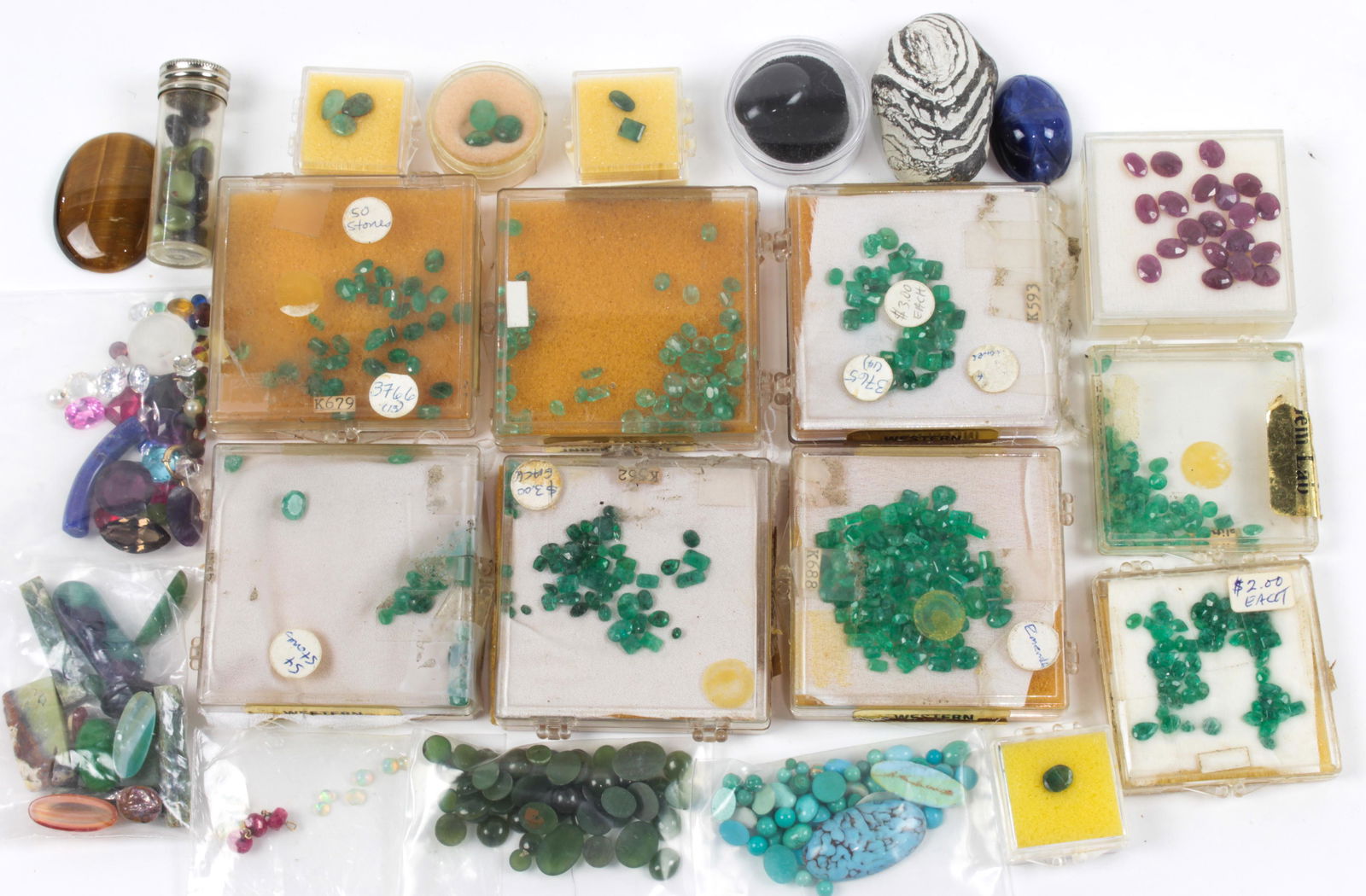 Collection of unmounted stones (1 of 1)