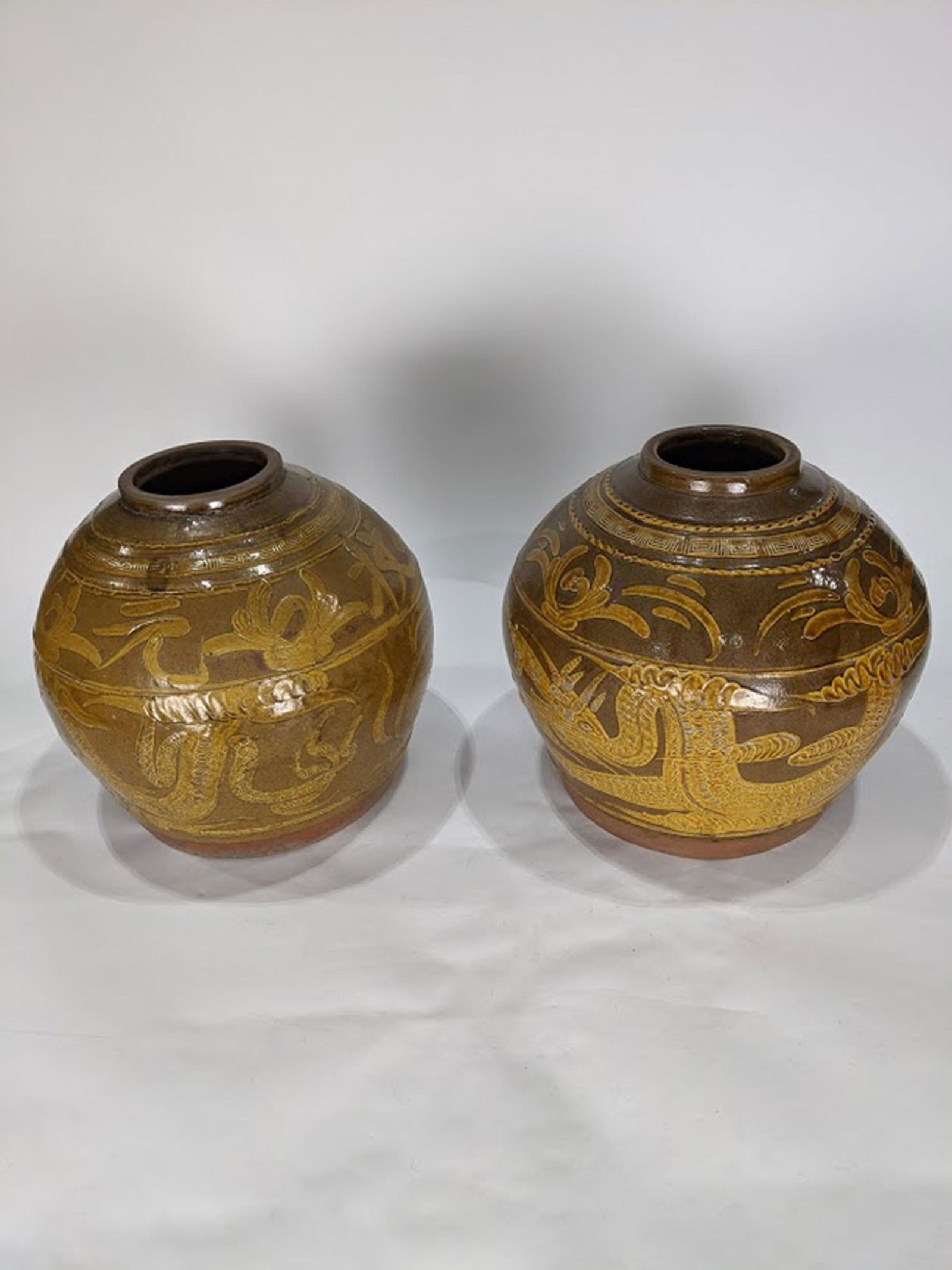 A group of Southeast Asian glazed pottery jars (1 of 6)