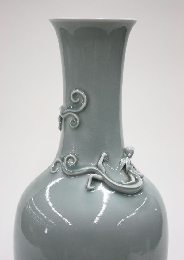 Chinese Celadon Glazed Vase, 19th - 2