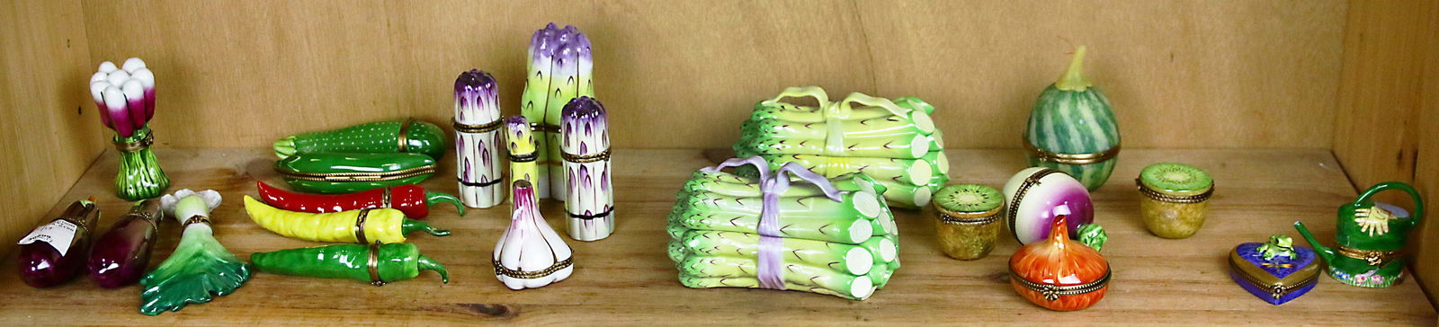 (lot of 22) Twenty Limoges enameled porcelain fruit and (1 of 1)