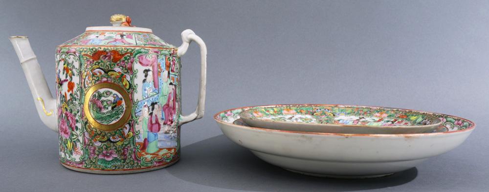 (lot of 4)  Chinese Enameled Canton Famille-rose Dishes (1 of 6)