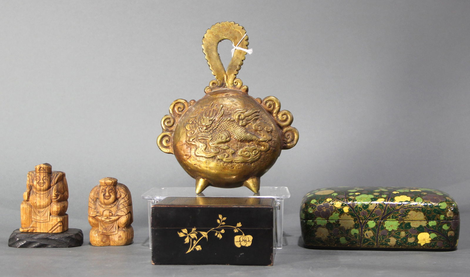 (lot of 5) Asian table decorations (1 of 2)