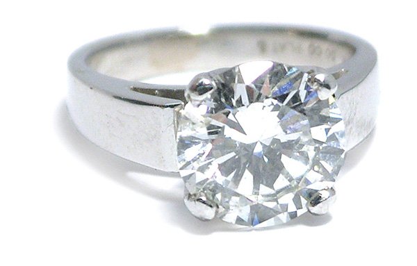 Diamond solitaire platinum ring