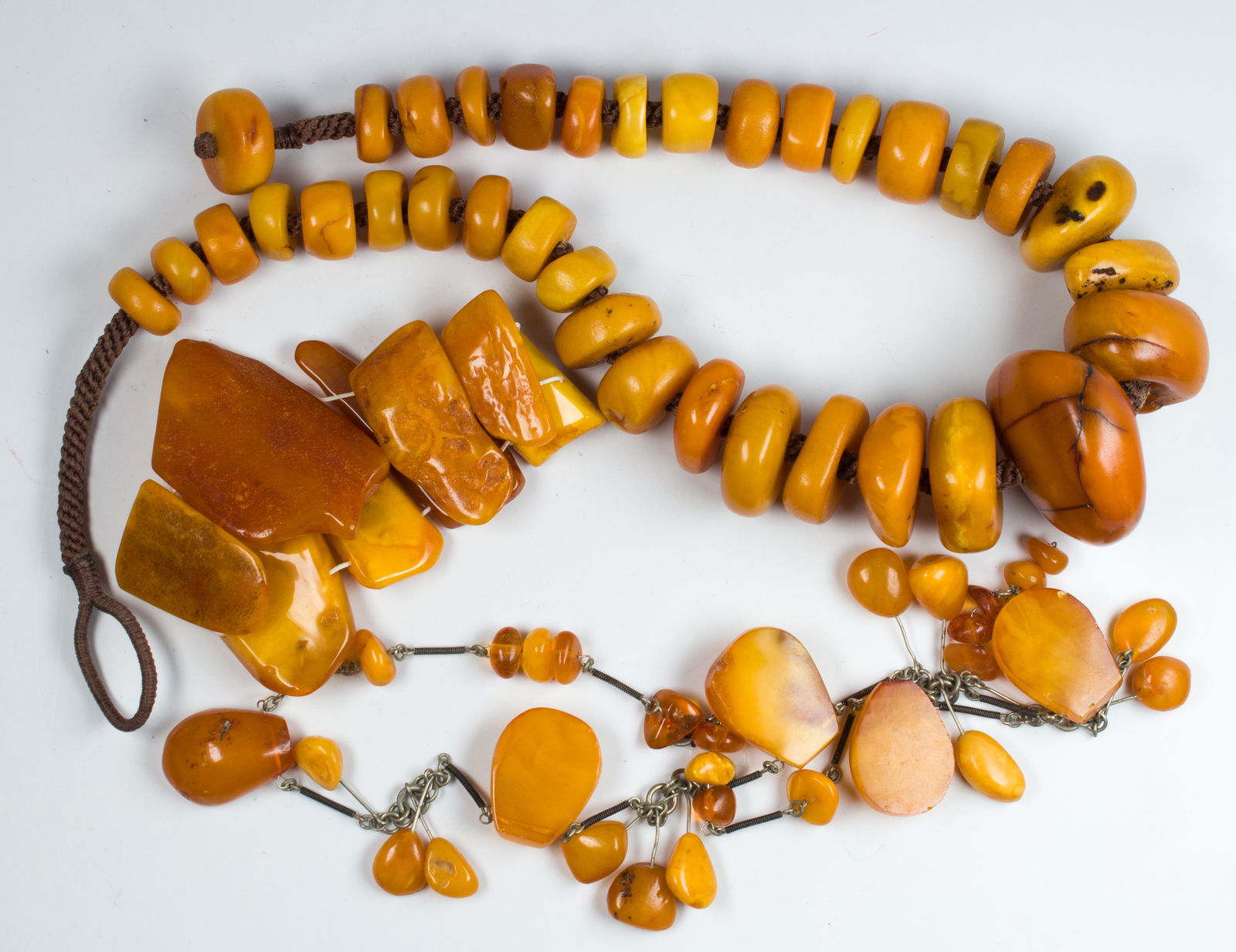 (Lot of 3) Amber, metal jewelry (1 of 1)