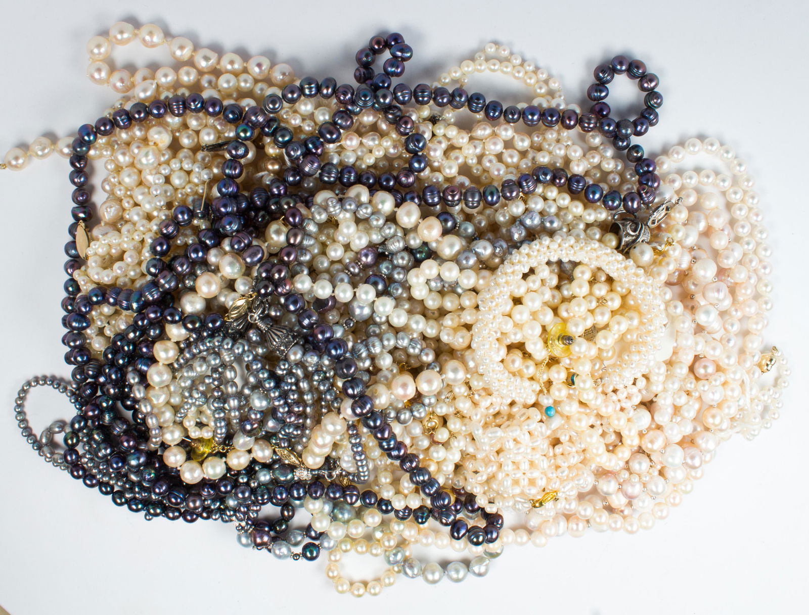 Collection of cultured pearl, metal jewelry (1 of 1)