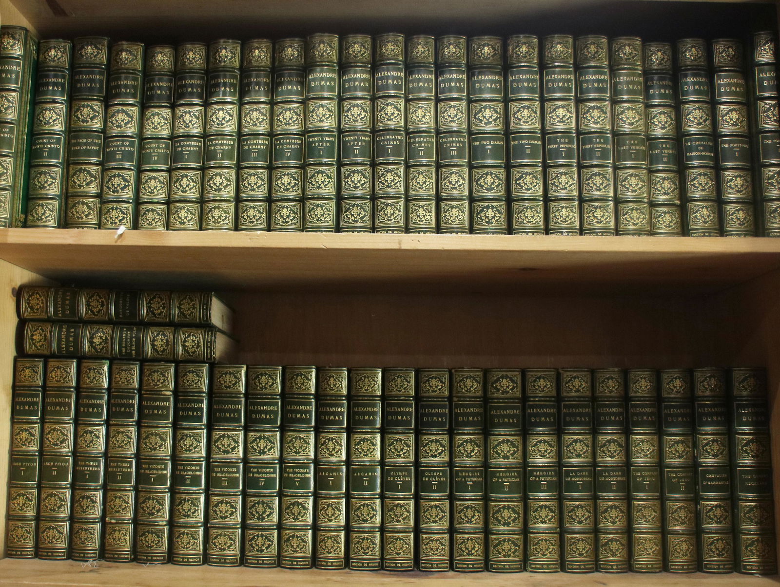 Alexandre Dumas collected works in 29 volumes (1 of 1)