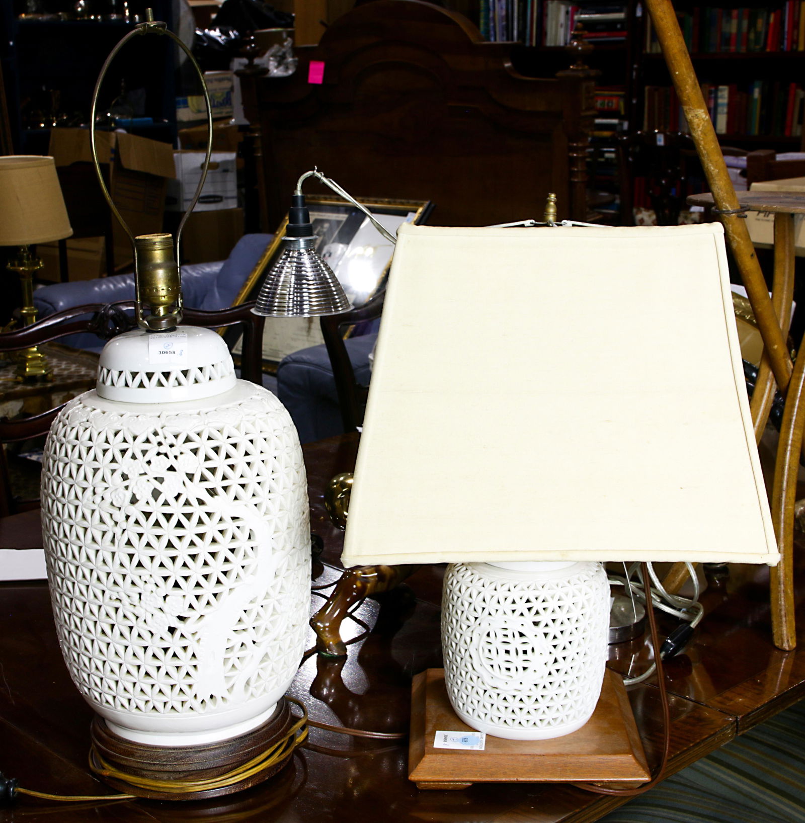 (lot of 2) Chinese reticulated ceramic blanc de chine (1 of 1)