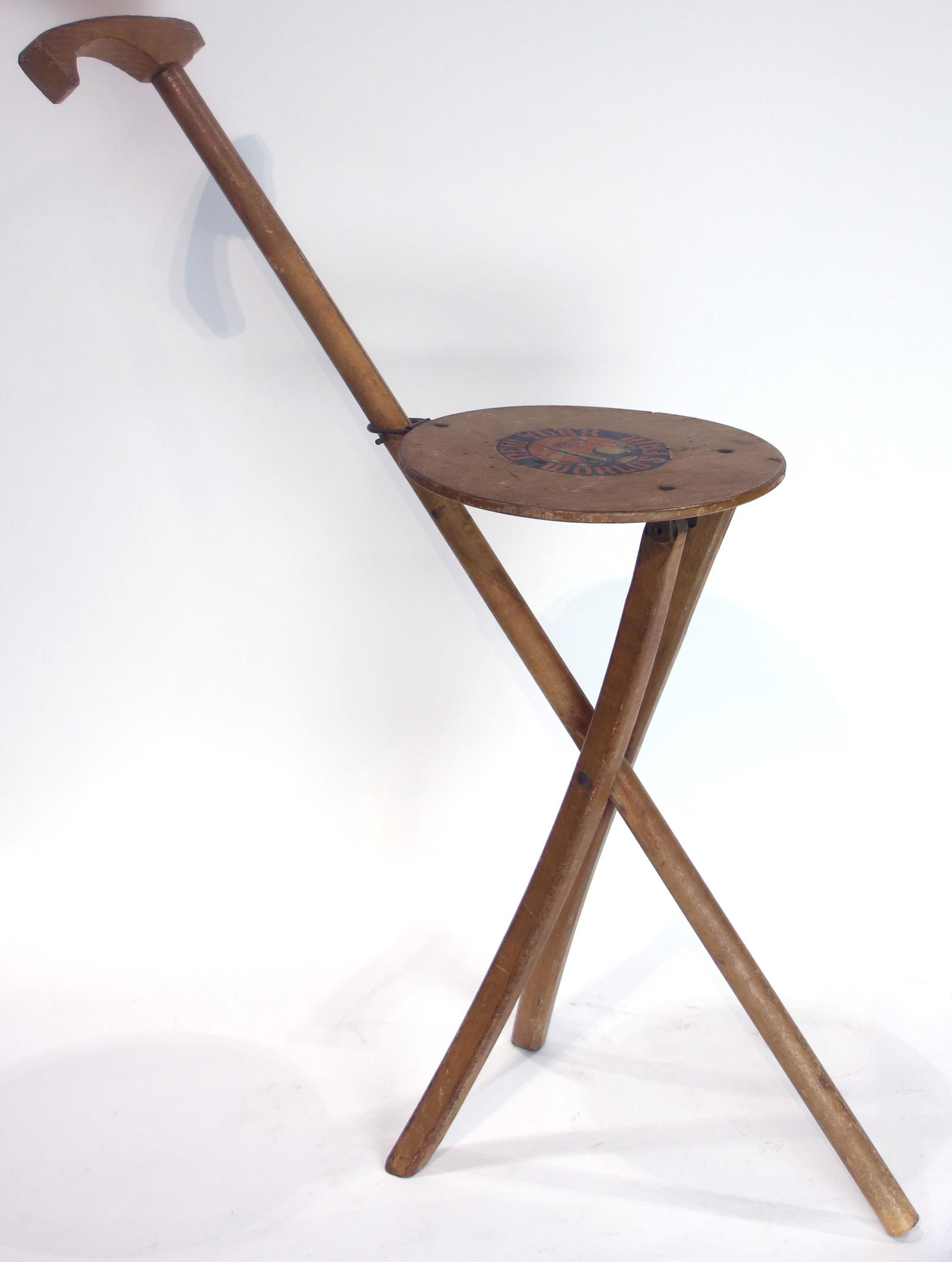 A 1939 New York Worlds Fair convertible walking stick / (1 of 2)