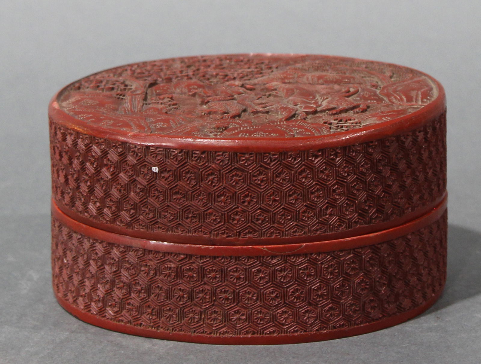 Chinese cinnabar lacquer box, of circular form (1 of 2)