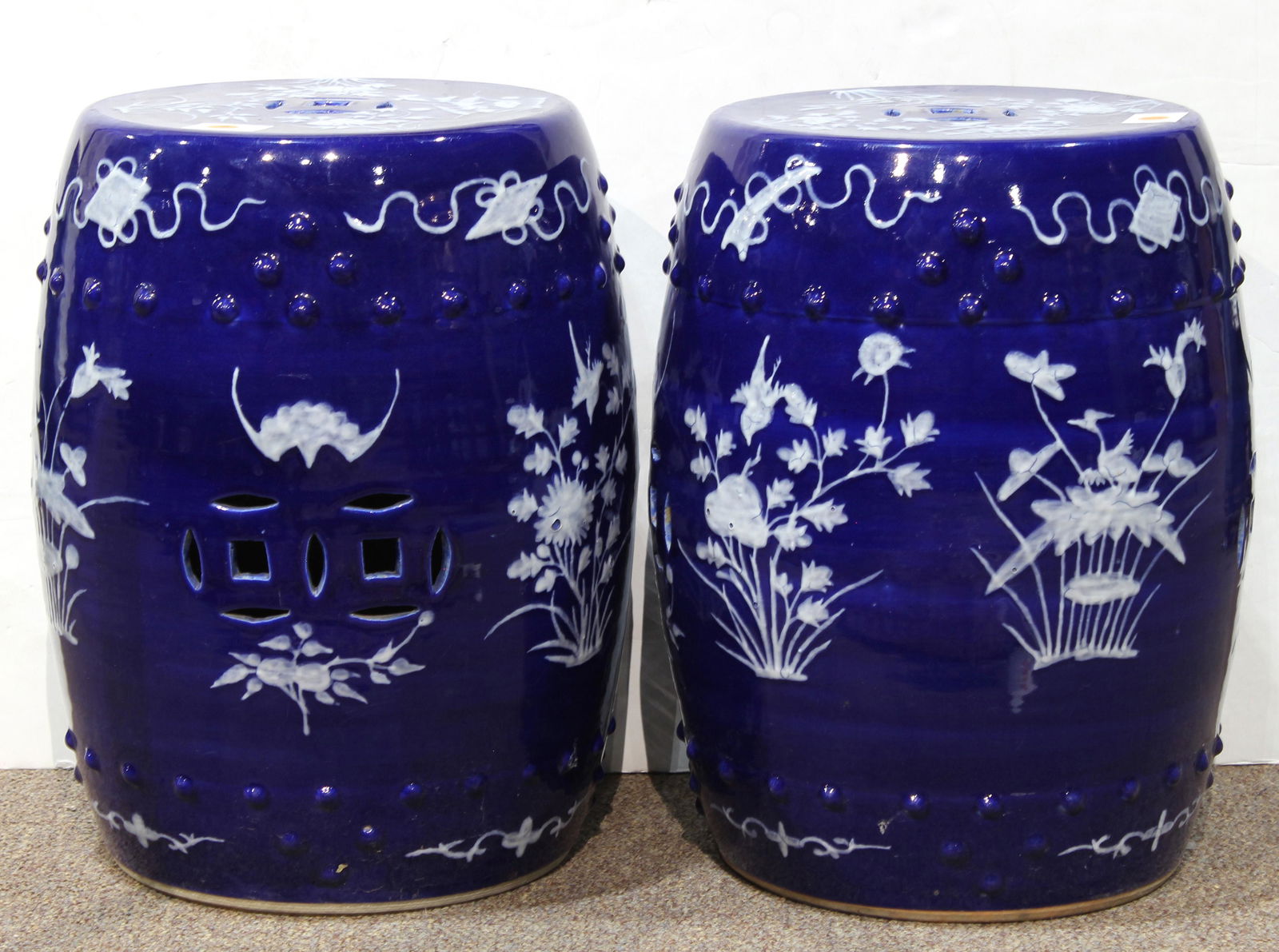 (Lot of 2) A Pair of Chinese Blue and White Porcelain (1 of 2)