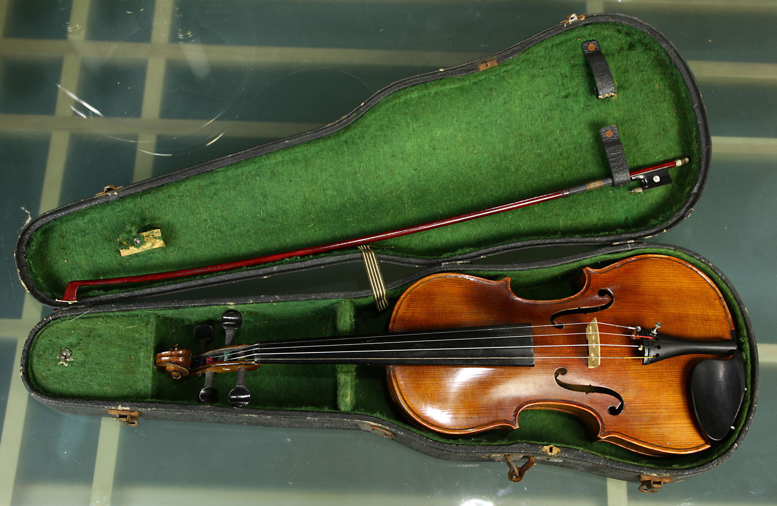 German Gottfried Raabs violin dated 1983 with bow (1 of 1)