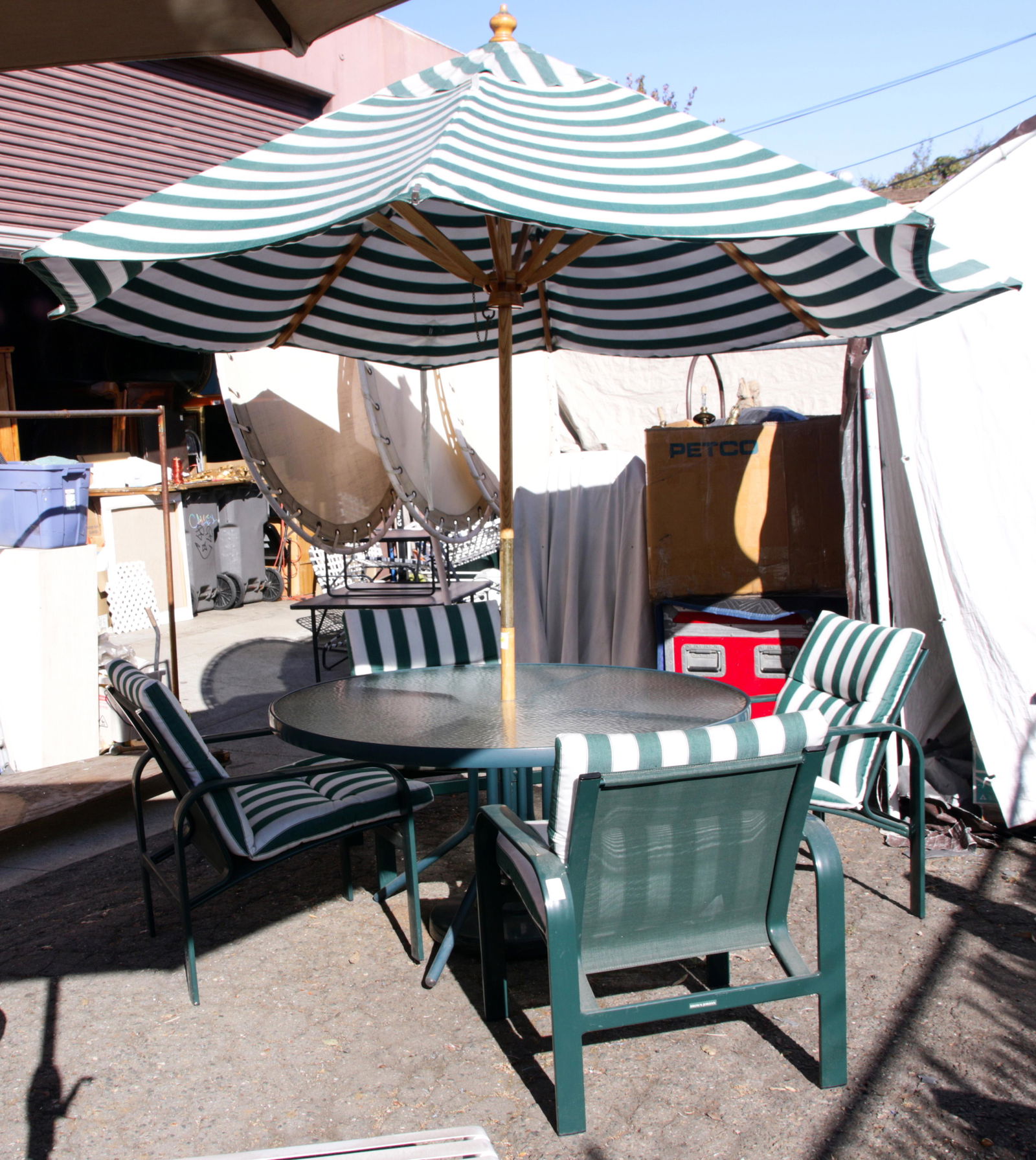 (lot of 6) Brown Jordan patio furniture suite (1 of 1)