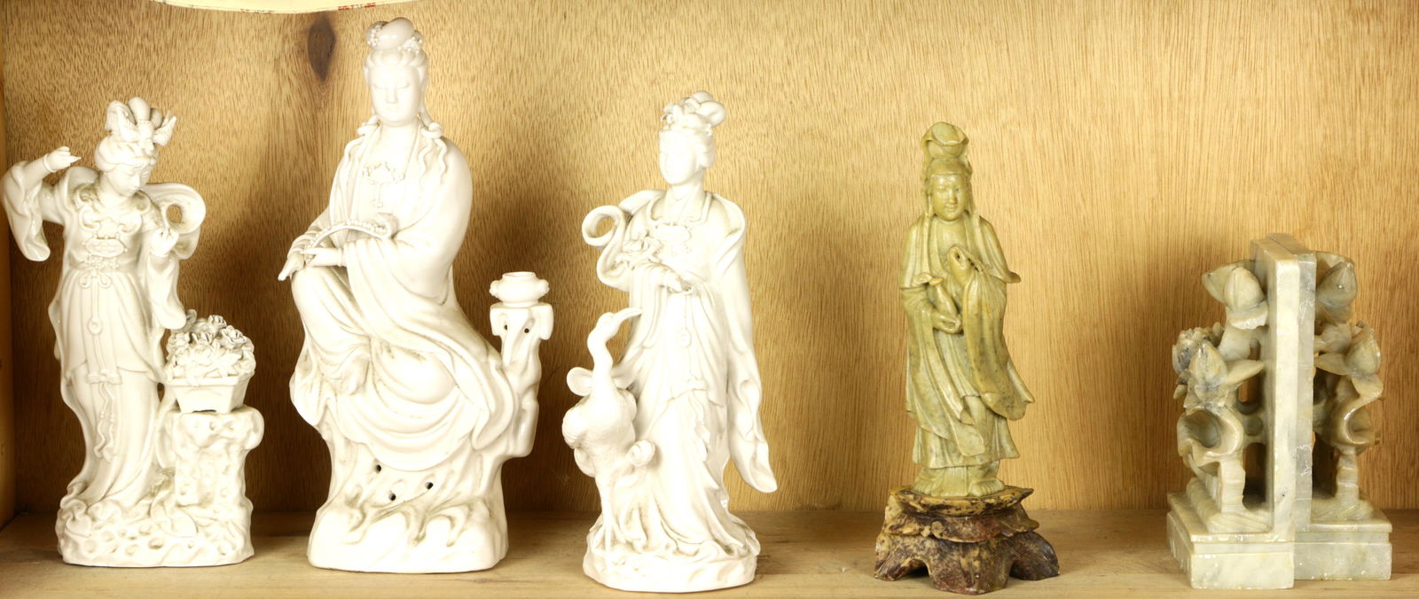 (lot of 6) Chinese decorative art items (1 of 1)