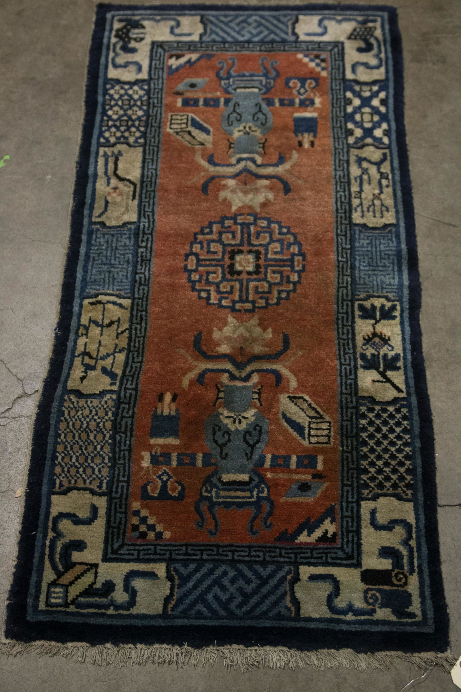 Chinese Baoutou blue & white rug (1 of 1)