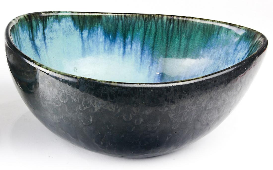 An Eugene Deutch pottery bowl (1 of 5)