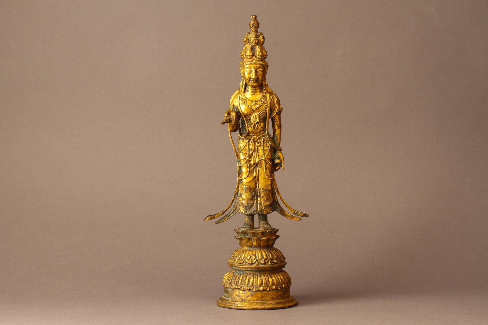 A Gilt-Bronze Figure of Eleven-Headed Guanyin (1 of 7)