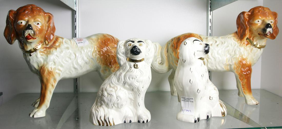 (lot of 4) Staffordshire figural groups (1 of 1)