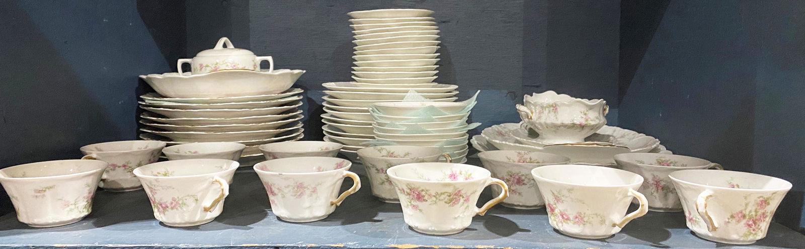 One shelf of Haviland Limoges porcelain partial table (1 of 1)